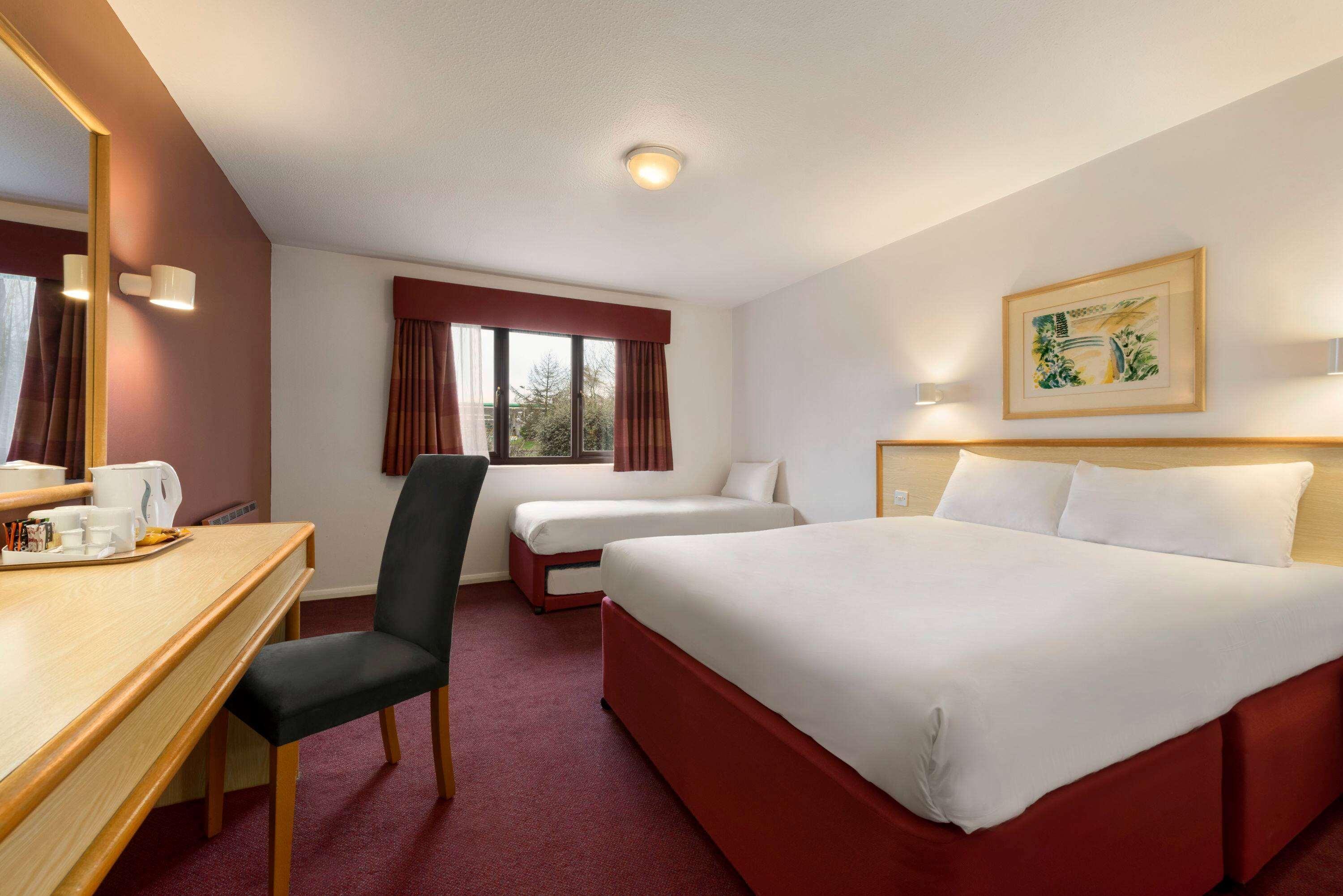 Days Inn Hotel Gretna Green Bagian luar foto