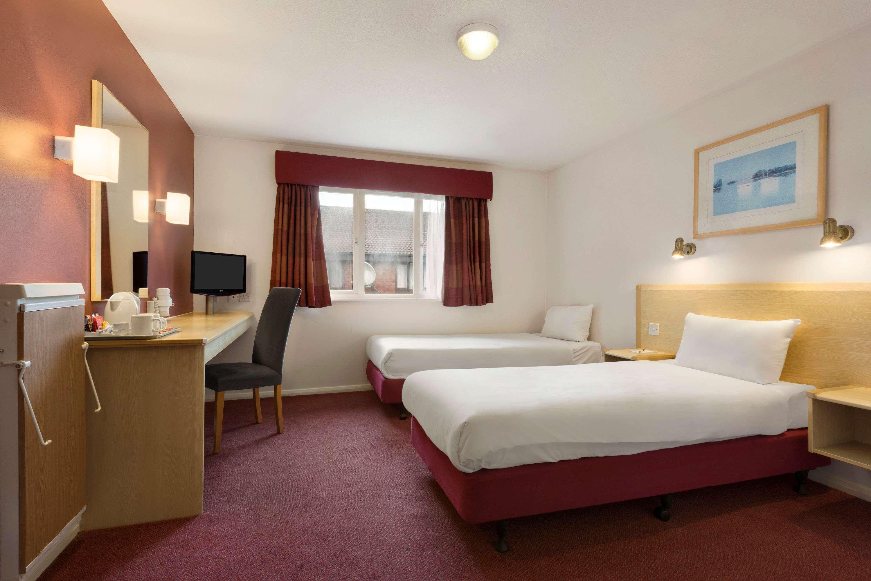 Days Inn Hotel Gretna Green Bagian luar foto