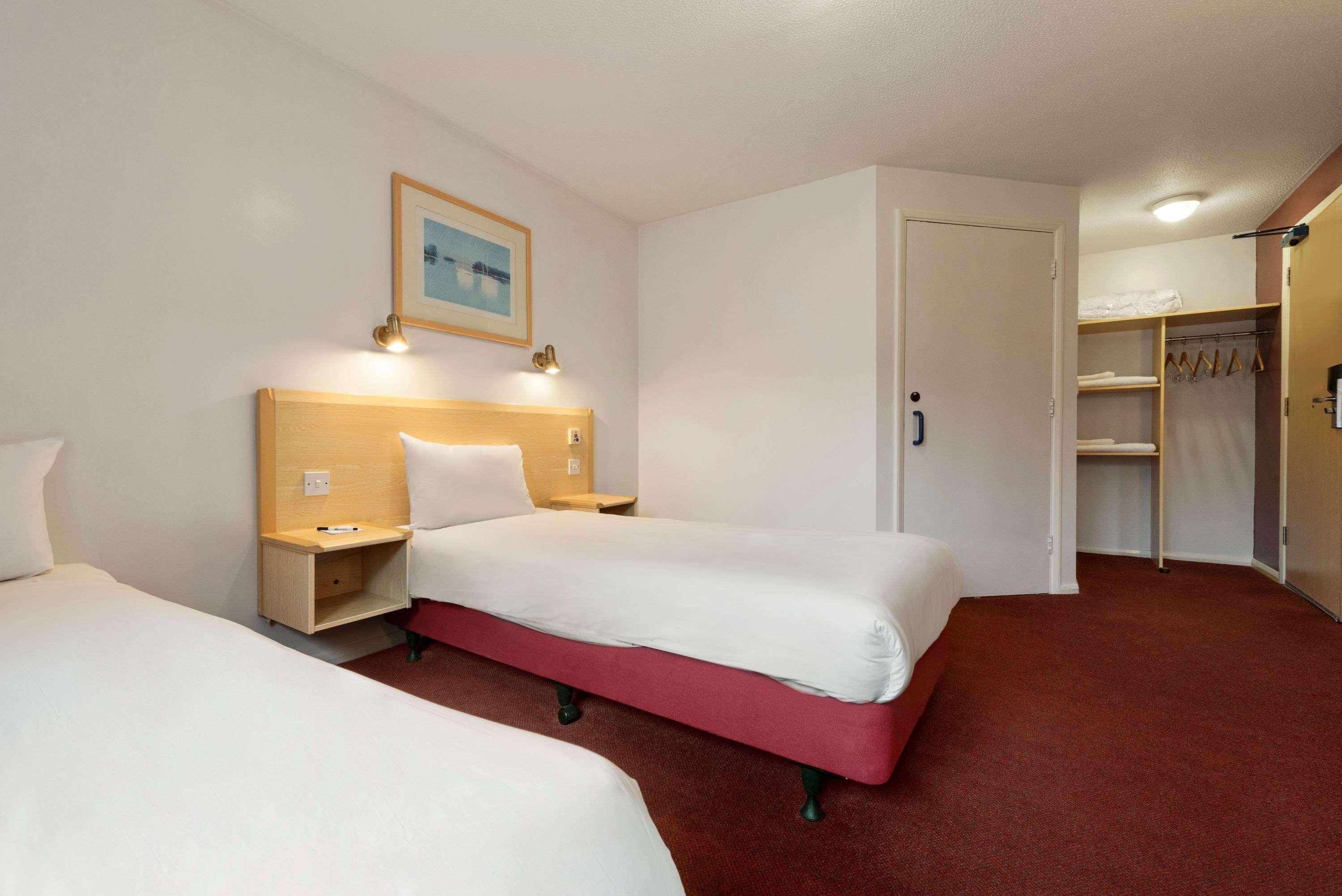 Days Inn Hotel Gretna Green Bagian luar foto