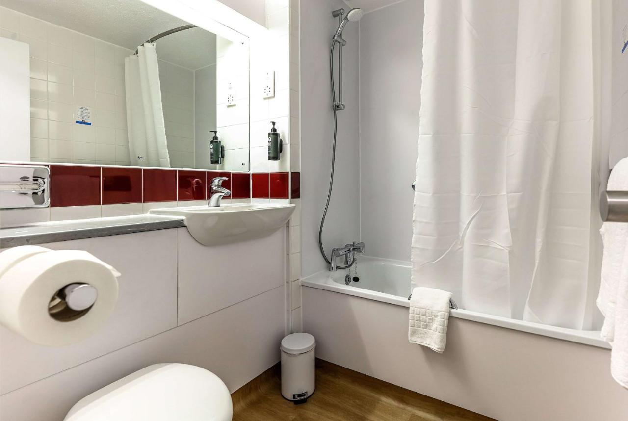 Days Inn Hotel Gretna Green Bagian luar foto
